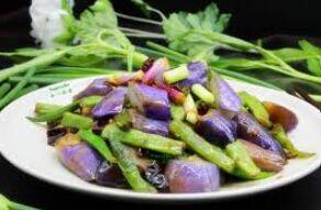 I04 Stir Fried Green Beans and Eggplant