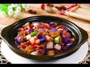 I08 Braised Eggplant w. Garlic
