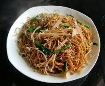 J09 Soy Sauce Chow Mein