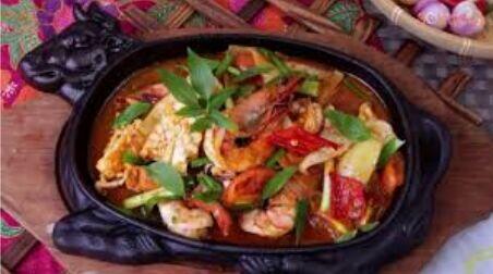 E04 Sizzling Seafood with Black Pepper