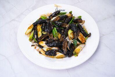 E20 Stir Fried Sea cucumber with Ginger and Scallion